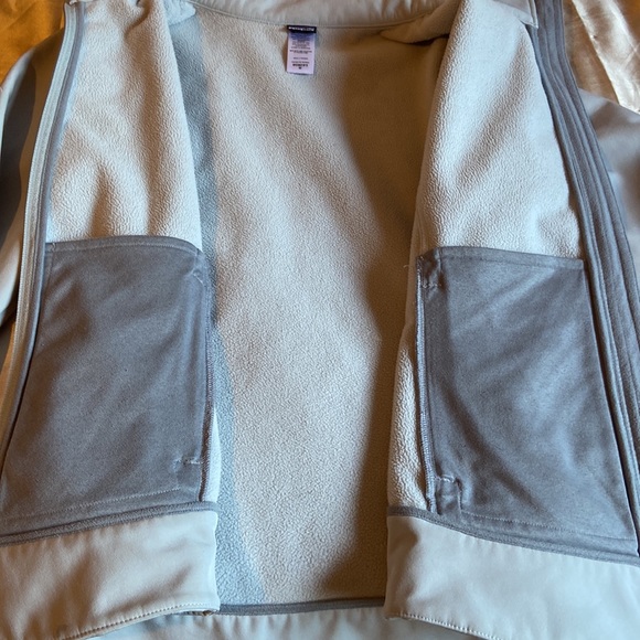 Patagonia perfect clean  condition jacket - Picture 3 of 3